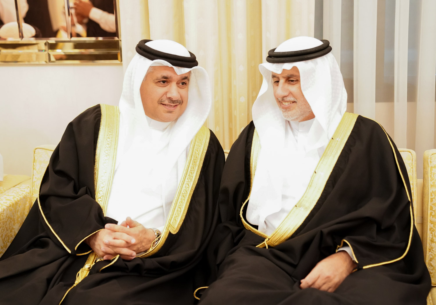 Deputy King visits Kanoo family majlis | Bahrain News Agency