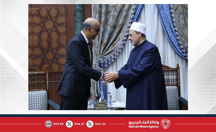 شيخ الأزهر ورئيس سنغافورة يناقشان تنظيم مجلس حكماء المسلمين مؤتمر "أديان من أجل التنمية والسلام"