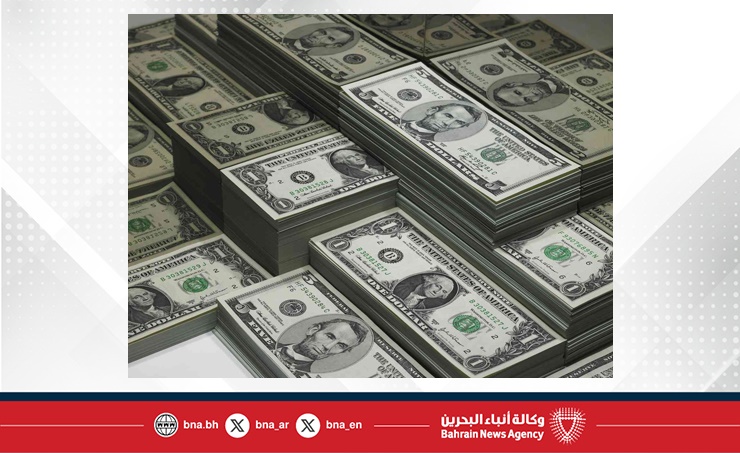 انخفاض الدولار قبل صدور بيانات واحتمال إغلاق الحكومة الأمريكية