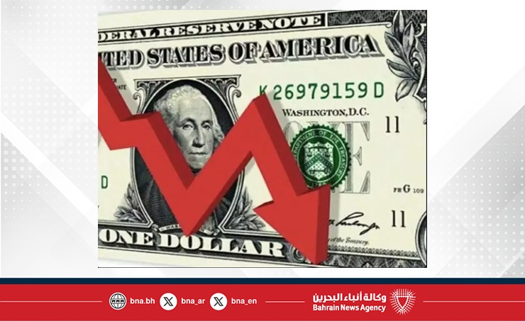 الدولار يتراجع في أغسطس مع توقعات قوية بخفض الفائدة الأمريكية