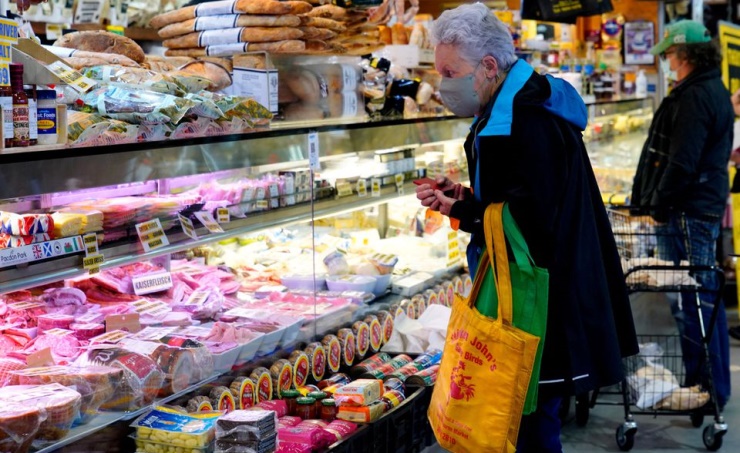 Australia to cut economic growth forecasts on lower consumer spending