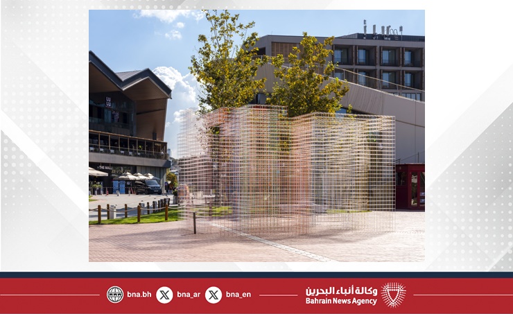 Bahraini artist showcases steel installation at Istanbul fair