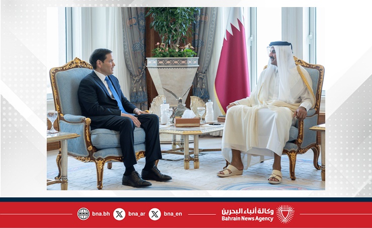 أمير قطر ووزير الخارجية الأمريكي يبحثان سبل تعزيز التعاون الاستراتيجي