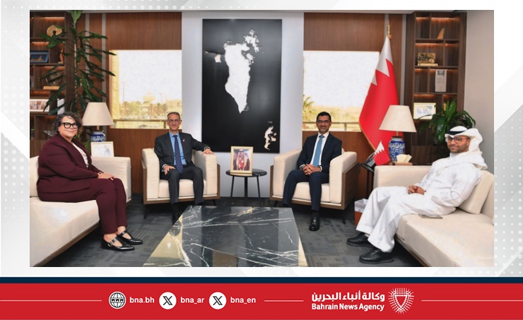 وزير شؤون البلديات والزراعة يستقبل سفير الولايات المتحدة الأمريكية لدى مملكة البحرين