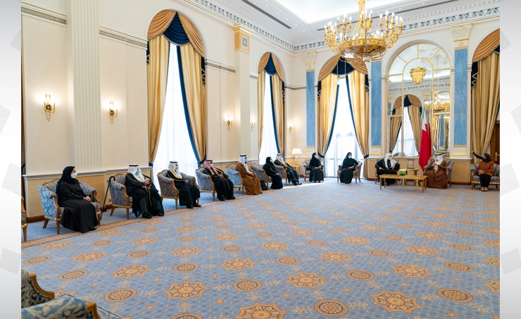 HRH the Crown Prince and Prime Minister meets with the Chairman of the ...