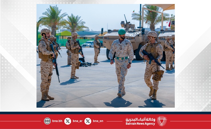 سمو الشيخ ناصر بن حمد آل خليفة يحضر طابور القائد للحرس الملكي