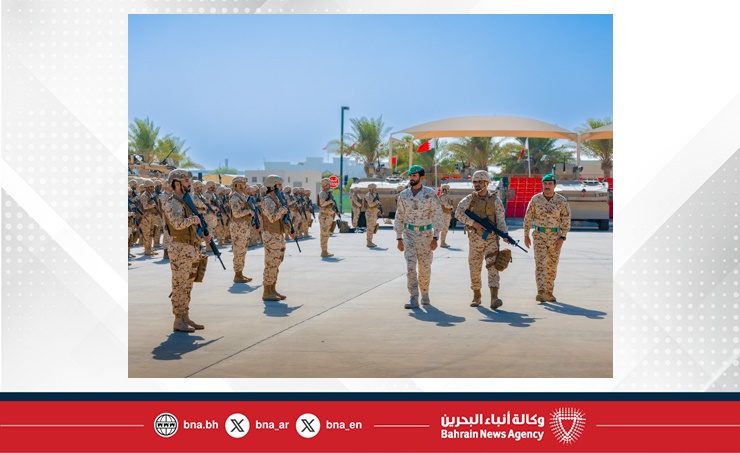 سمو الشيخ ناصر بن حمد آل خليفة يحضر طابور القائد للحرس الملكي