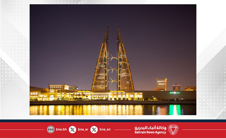 مملكة البحرين تتزين باللون البرتقالي احتفاء بتتويج فريق مكلارين ببطولة العالم للفورمولا 1