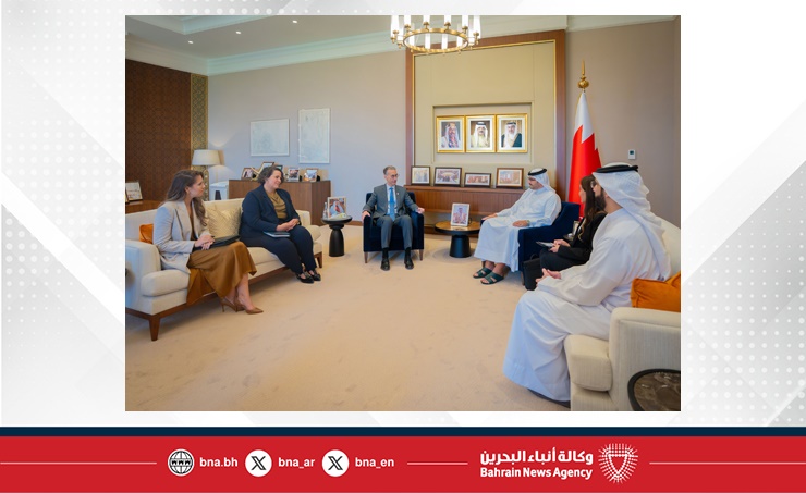 سمو الشيخ عيسى بن سلمان بن حمد آل خليفة يستقبل سفير الولايات المتحدة الأمريكية لدى مملكة البحرين