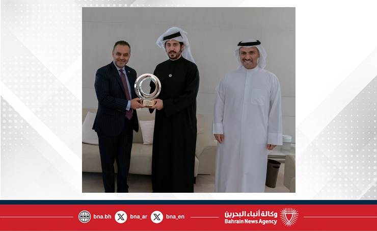 سموه كرم الرعاة والداعمين لجائزة الدانة 2025 .. خالد بن حمد يستقبل مدير عام قناة mbc