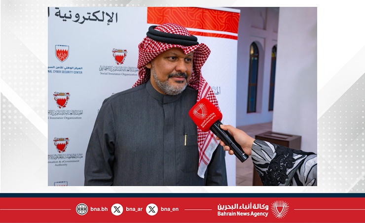 على هامش تنظيم المنصة المشتركة للخدمات الإلكترونية الشاملة في سوق البراحة.. الرئيس التنفيذي للهيئة العامة للتأمين الاجتماعي: المنصة تعزز الوصول إلى مختلف شرائح المجتمع وترسخ الوعي بالحقوق والواجبات التأمينية