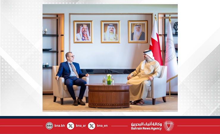 HH Shaikh Isa bin Salman meets with BBK Chairperson