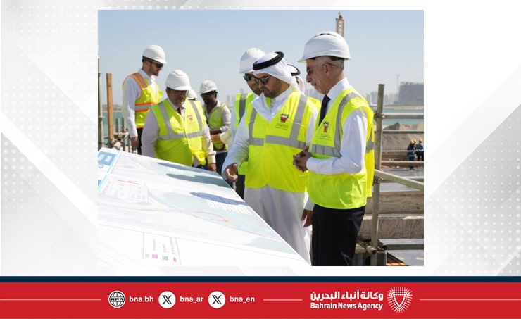 Works Minister reviews progress of project linking Shaikh Isa bin Salman Causeway to Avenue 105 in Busaiteen