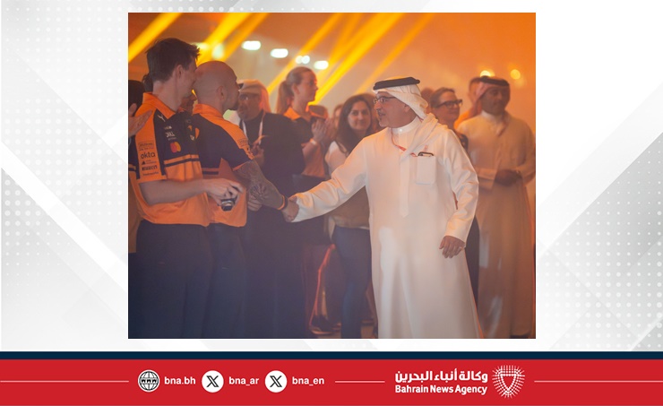 لدى حضور سموه حفل تدشين السيارة الجديدة للفريق لهذا الموسم.. سمو ولي العهد رئيس مجلس الوزراء يعرب عن تمنياته لفريق مكلارين ماستركارد مواصلة تحقيق النجاحات في سباقات الفورمولا وان