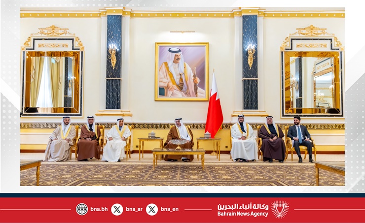 سمو ولي العهد رئيس مجلس الوزراء: ما تشهده مملكة البحرين من تطورٍ في مختلف الميادين يعكس روح المسؤولية العالية التي تتحلى بها الكوادر الوطنية وحرصهم على أداء مهامهم بكلّ كفاءةٍ وإخلاص