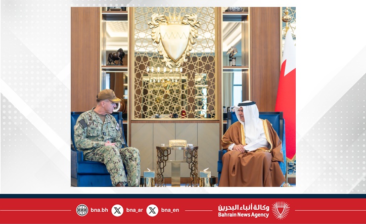HRH the Crown Prince, Deputy Supreme Commander of the Armed Forces, and Prime Minister meets with the outgoing Commander of the US Fifth Fleet