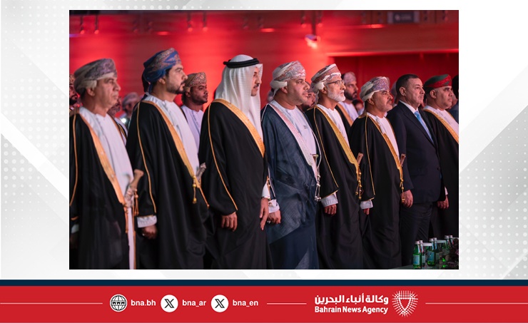 وزير المواصلات والاتصالات يشارك في الملتقى الخليجي للتنقل الأخضر بسلطنة عمان