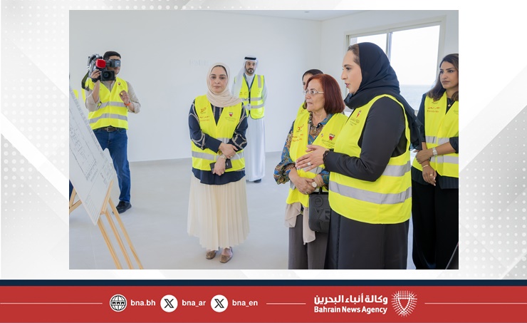 Housing Minister, SCW Sec Gen inspect Masaken 2 project in Al Hidd Housing City