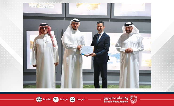 وزير شؤون البلديات والزراعة يتفقد معرض البحرين الدولي مراعي 2025 ويؤكد أهميته في تعزيز توجهات الأمن الغذائي