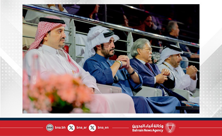 سموه شهد حفل الختام بمدينة خليفة الرياضية .. خالد بن حمد يهنئ جلالة الملك المعظم بنجاح دورة الألعاب الآسيوية للشباب