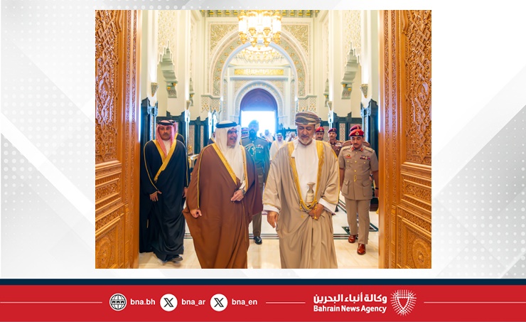 لدى لقاء سموه صاحب الجلالة سلطان عمان.. سمو ولي العهد رئيس مجلس الوزراء يؤكد على ما يجمع مملكة البحرين وسلطنة عمان الشقيقة من علاقات استراتيجية متينة وأواصر أخوية وثيقة