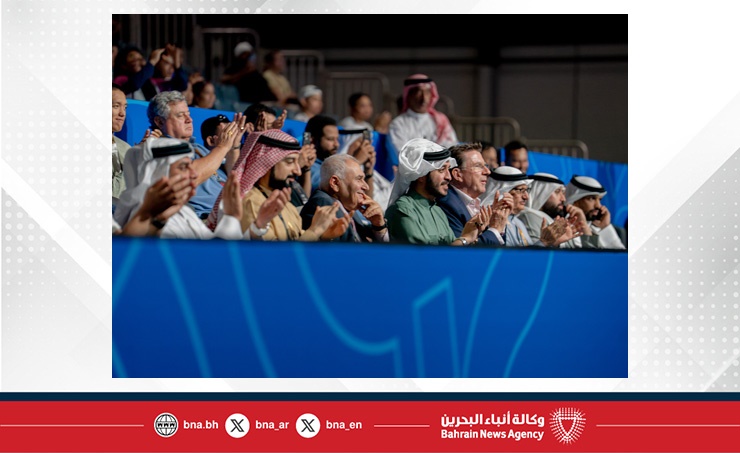 خالد بن حمد يشهد منافسات الهجن والأثقال والملاكمة وكرة الطاولة والرياضات الإلكترونية بدورة الألعاب الآسيوية للشباب الثالثة خالد بن حمد يشهد منافسات الهجن والأثقال والملاكمة وكرة الطاولة والرياضات الإلكترونية بدورة الألعاب الآسيوية للشباب الثالثة