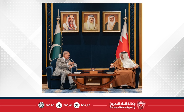 سمو ولي العهد رئيس مجلس الوزراء في مقدمة مستقبلي رئيس وزراء جمهورية باكستان الإسلامية الشقيقة