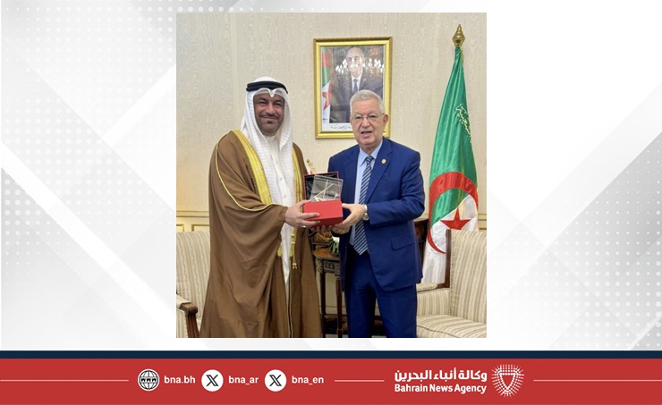 رئيس مجلس الأمة بالجمهورية الجزائرية الديمقراطية الشعبية يستقبل سفير مملكة البحرين