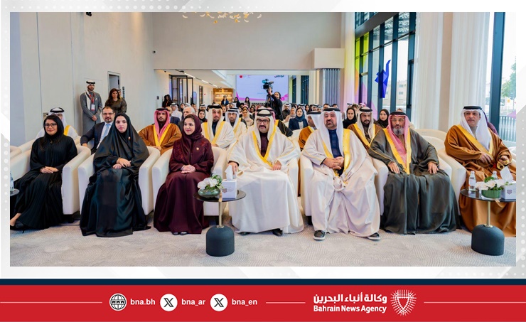 محافظ المحافظة الجنوبية يحضر منتدى رايات الوطن لتعزيز جاهزية الخريجين لسوق العمل