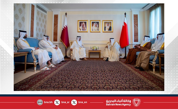 وزير الخارجية يتسلم نسخة من أوراق اعتماد سفير دولة قطر المعين لدى مملكة البحرين