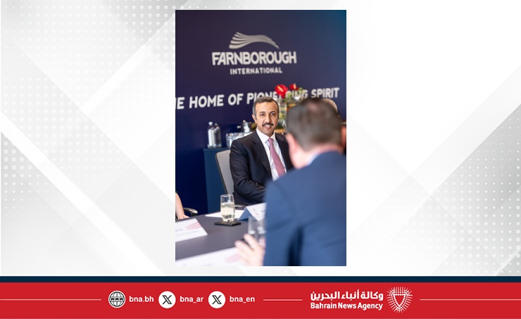 وزير المواصلات والاتصالات يتابع تحضيرات معرض البحرين الدولي للطيران مع شركة فارنبره الدولية في لندن