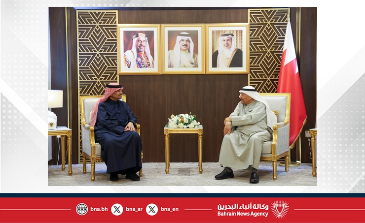 خلال لقائه رئيس وأعضاء مجلس إدارة الجمعية .. رئيس مجلس الشورى يشيد بجهود وإسهامات "رجال الأعمال البحرينية" في دعم الاقتصاد الوطني وتعزيز الشراكات التجارية والاستثمارية والتنموية