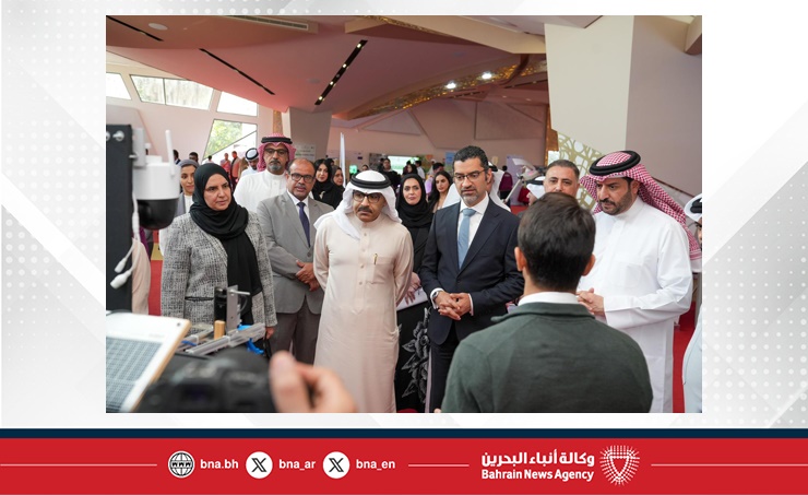 وزير شؤون البلديات والزراعة ووزير التربية والتعليم يفتتحان معرض الابتكارات الزراعية الطلابية الأول