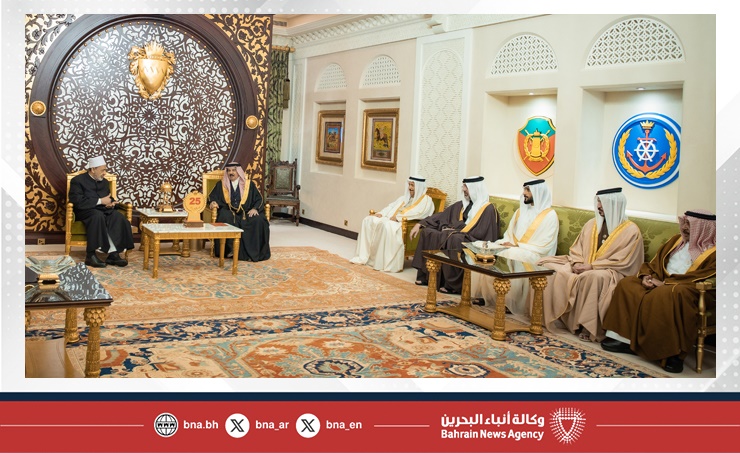 HM King receives Al Azhar Grand Imam