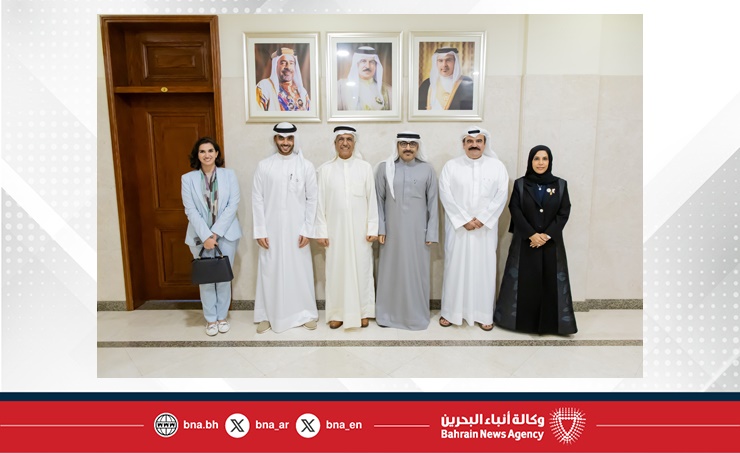 وزير التربية والتعليم يستقبل وفدا من مجموعة التعليم أولوية بدولة الكويت