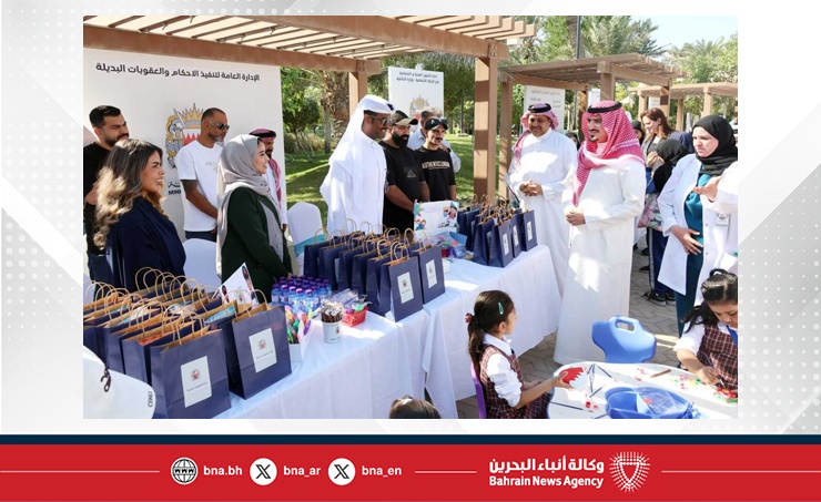 محافظ العاصمة يفتتح معرضا لإبراز الجهود الحكومية والمجتمعية لحماية الطفل وتنمية قدراته