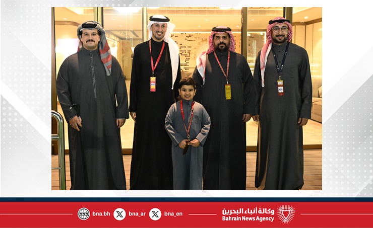 سمو الشيخ فيصل بن راشد يشهد السباق الثالث عشر للخيل