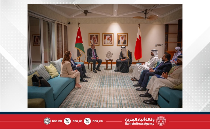 وزير الخارجية يلتقي مع نائب رئيس الوزراء وزير الخارجية والمغتربين بالمملكة الأردنية الهاشمية