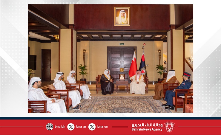 خلال استقباله للمفتش العام بوزارة الداخلية بدولة الإمارات ورئيس الإنتربول.. وزير الداخلية يتسلم وسام الإنتربول من الطبقة العليا من رئيس المنظمة الدولية للشرطة الجنائية