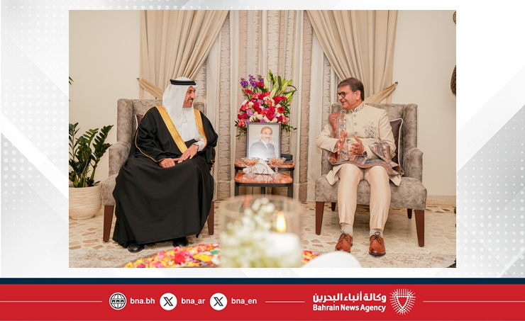لدى زيارته عددًا من الأسر بمناسبة احتفالاتها بمهرجان "ديوالي".. رئيس مجلس أمناء مركز الملك حمد العالمي للتعايش والتسامح: البحرين أنموذج للتآخي الإنساني والاحترام المتبادل بين الأديان والثقافات
