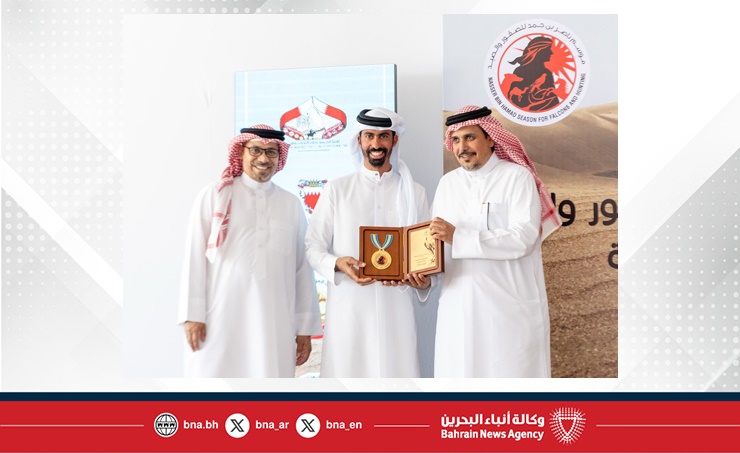 200 صقار في انطلاق البطولة التنشيطية ضمن موسم ناصر بن حمد للصقور والصيد