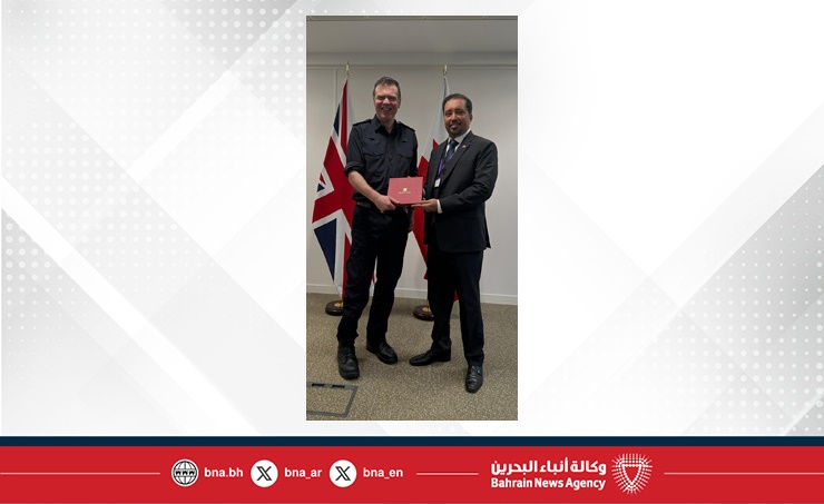 في إطار زيارته إلى المملكة المتحدة ... رئيس الجمارك يقوم بزيارة ميدانية إلى ميناء بوابة لندن