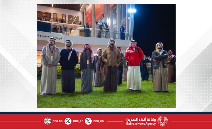 سمو الشيخ ناصر بن حمد يشهد سباق كؤوس سمو الشيخ عيسى بن سلمان بن حمد وأنجاله والجولة الثالثة لبطولة البحرين الدولية