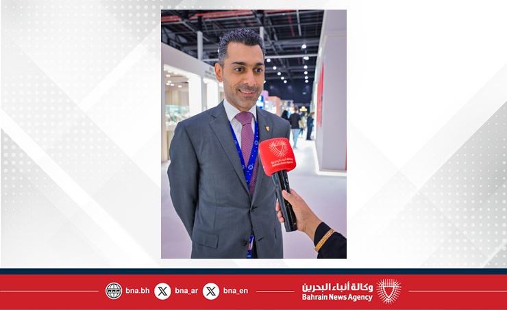 خلال جولة في معرض الجواهر العربية 2025.. بوحجي لـبنا: المعرض يعزز مكانة مملكة البحرين كمركز إقليمي للمعارض ويستقطب أكثر من 650 عارضا من 29 دولة