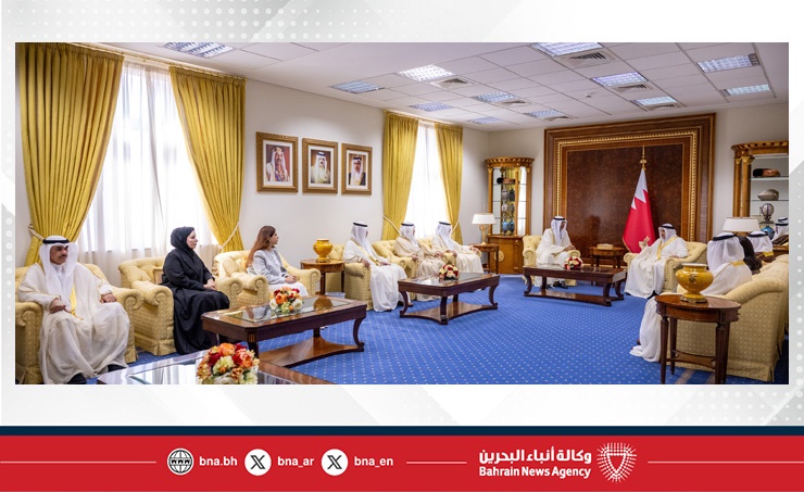 نائب رئيس مجلس الوزراء يلتقي رئيس ديوان الخدمة المدنية الكويتي.. ويؤكد: البناء على ما تحقق من منجزات لتعزيز التعاون البحريني الكويتي في مجالي الخدمة المدنية والإدارة العامة
