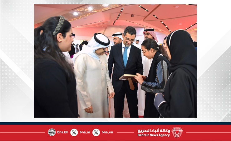 وزير شؤون البلديات والزراعة ووزير التربية والتعليم يفتتحان معرض الابتكارات الزراعية الطلابية الأول