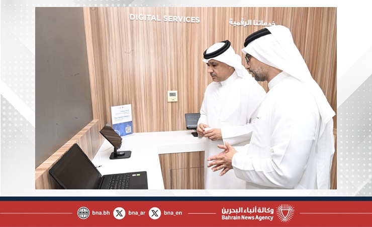 رئيس هيئة الكهرباء والماء يطلع على أعمال تطوير فرع خدمات المشتركين بمدينة زايد