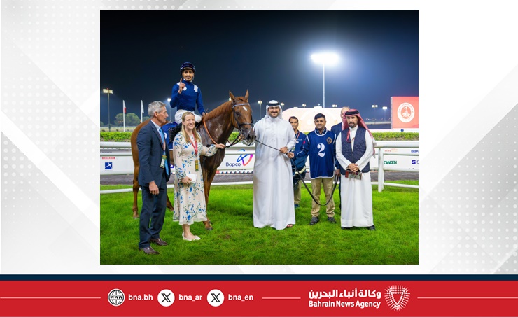 سمو الشيخ عيسى بن سلمان بن حمد يشهد السباق الخامس للخيل على كؤوس النادي ومؤسسة الحصان العربي