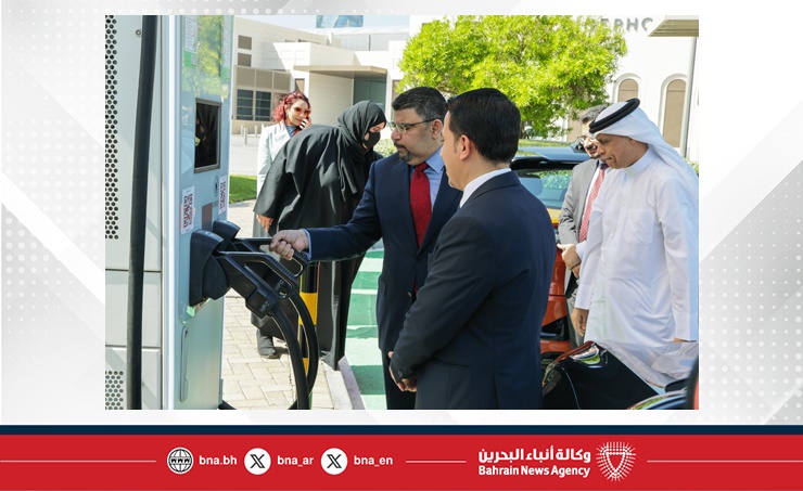 وزارة شؤون الكهرباء والماء تدشن خمس محطات فائقة السرعة لشحن المركبات الكهربائية وزارة شؤون الكهرباء والماء تدشن خمس محطات فائقة السرعة لشحن المركبات الكهربائية