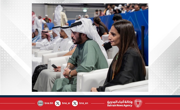 خالد بن حمد يشهد منافسات الهجن والأثقال والملاكمة وكرة الطاولة والرياضات الإلكترونية بدورة الألعاب الآسيوية للشباب الثالثة خالد بن حمد يشهد منافسات الهجن والأثقال والملاكمة وكرة الطاولة والرياضات الإلكترونية بدورة الألعاب الآسيوية للشباب الثالثة